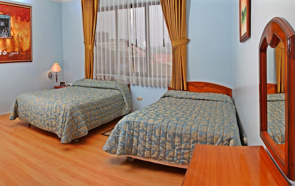 Hotel Yanuncay Куэнка Экстерьер фото